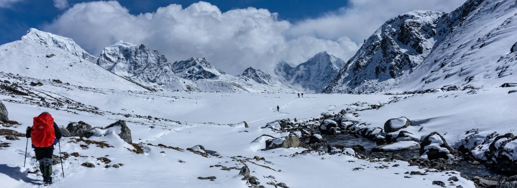 Everest Three Passes Trek on the way to gokyo